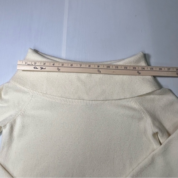 Anthropologie Womens Sweater Cream Knit Cowl  Neck Turtleneck Soft Size S - Picture 5 of 15